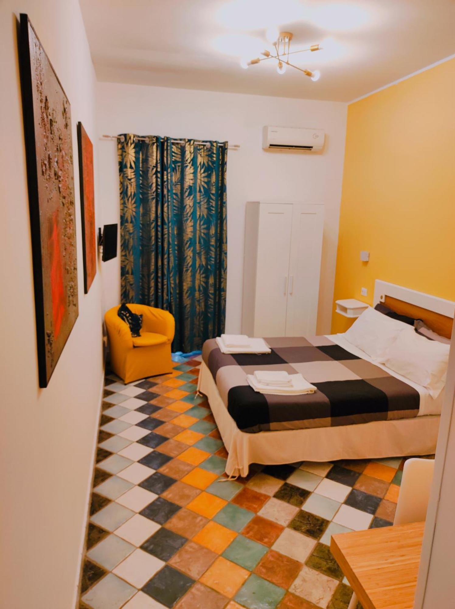 Firenze32 Bed and Breakfast Neapel Rum bild
